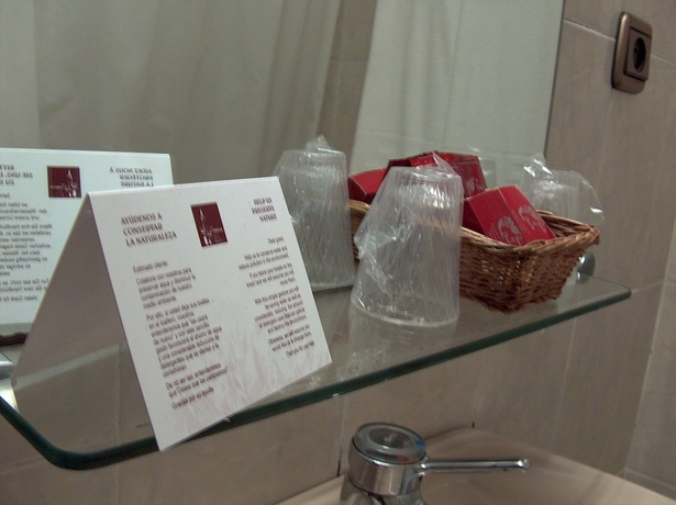 Imagen de la habitación del Hotel Ovetense. Foto 16