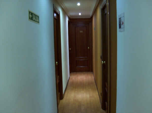 Imagen de los interiores del Hotel Ovetense. Foto 17