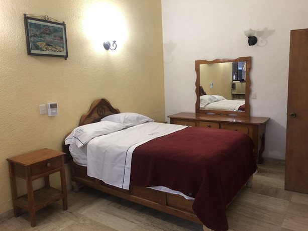 Imagen de la habitación del Hotel Oviedo. Foto 10