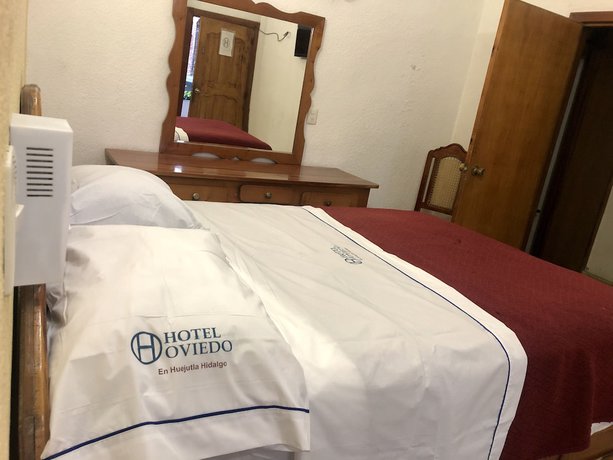 Imagen de la habitación del Hotel Oviedo. Foto 11