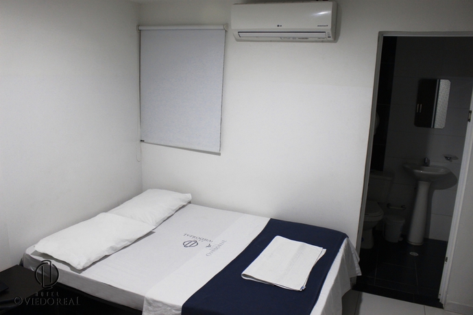 Imagen de la habitación del Hotel Oviedo Real. Foto 2