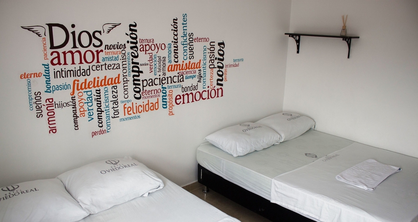 Imagen de la habitación del Hotel Oviedo Real. Foto 19