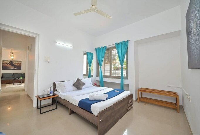 Imagen de la habitación del Hotel Ovi's Holiday. Foto 17