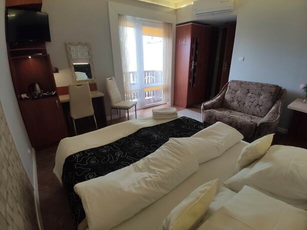 Imagen general del Hotel Ow Sargus. Foto 12