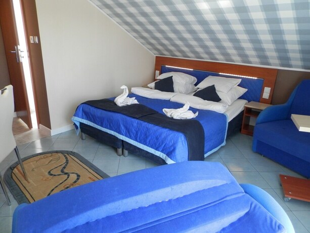 Imagen de la habitación del Hotel Ow Sargus. Foto 16