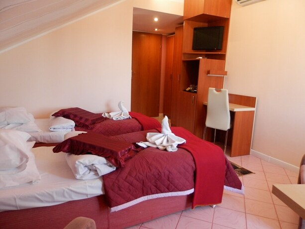 Imagen de la habitación del Hotel Ow Sargus. Foto 17