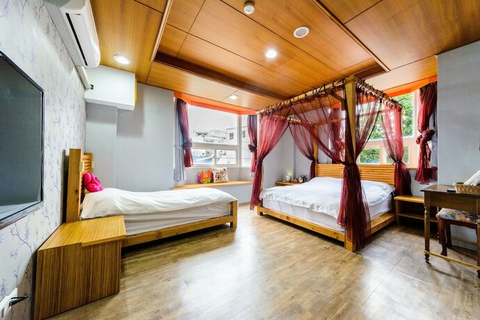 Imagen de la habitación del Hotel Owl Castle. Foto 16