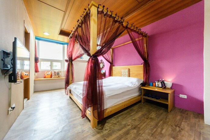 Imagen de la habitación del Hotel Owl Castle. Foto 26