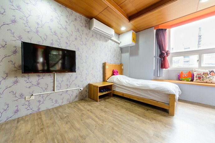 Imagen de la habitación del Hotel Owl Castle. Foto 29