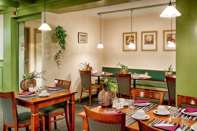 Imagen del bar/restaurante del Hotel Owl. Foto 5