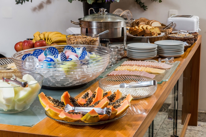 Imagen del bar/restaurante del Hotel Own Ipanema Visconti. Foto 2