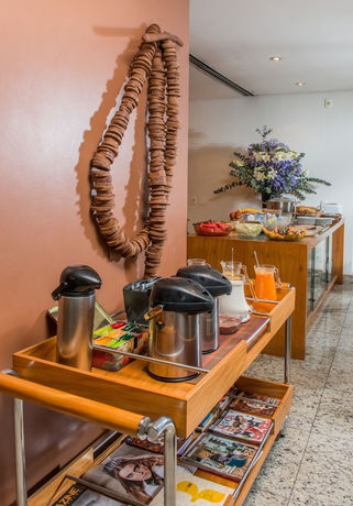 Imagen del bar/restaurante del Hotel Own Ipanema Visconti. Foto 4