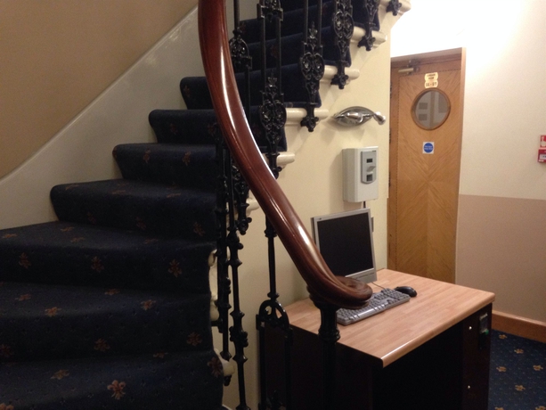 Imagen de los interiores del Hotel Oxford Earl's Court. Foto 8