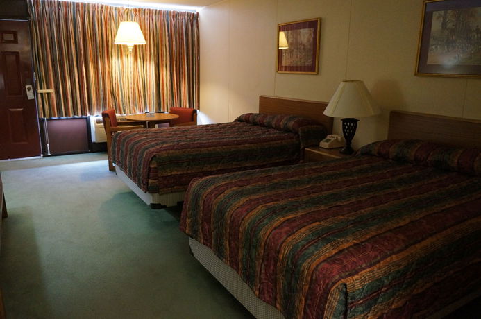 Imagen de los interiores del Hotel Oxford Inn Ozark. Foto 6