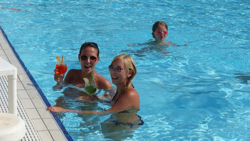 Imagen de la piscina del Hotel Oxford, Lido Di Jesolo. Foto 17