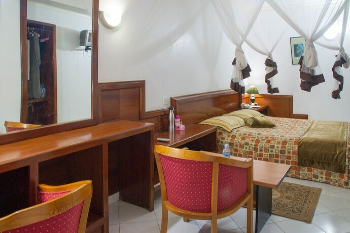 Imagen de la habitación del Hotel Oxford Royal. Foto 17