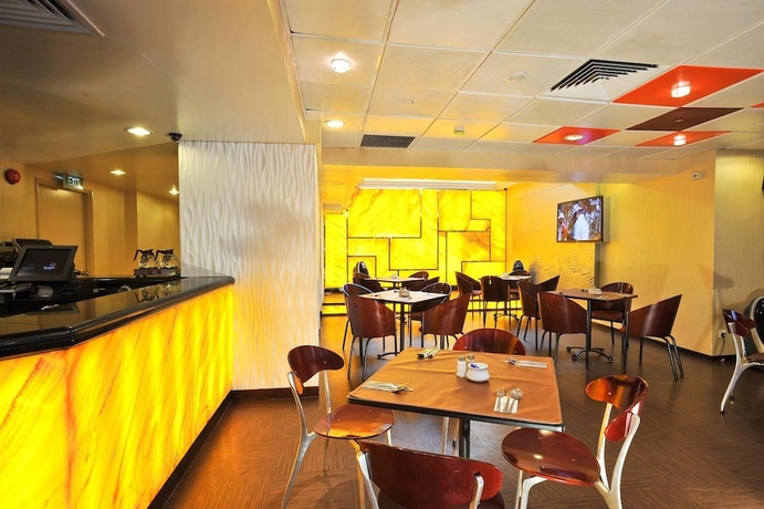 Imagen del bar/restaurante del Hotel Oxford, Singapur. Foto 2