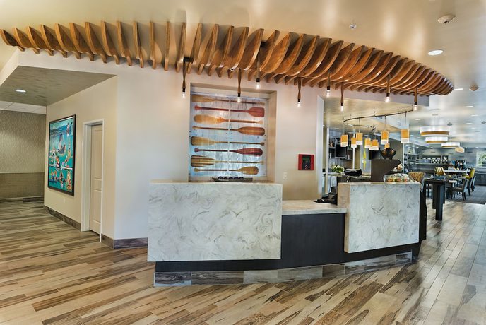 Imagen de los interiores del Hotel Oxford Suites Bellingham. Foto 16