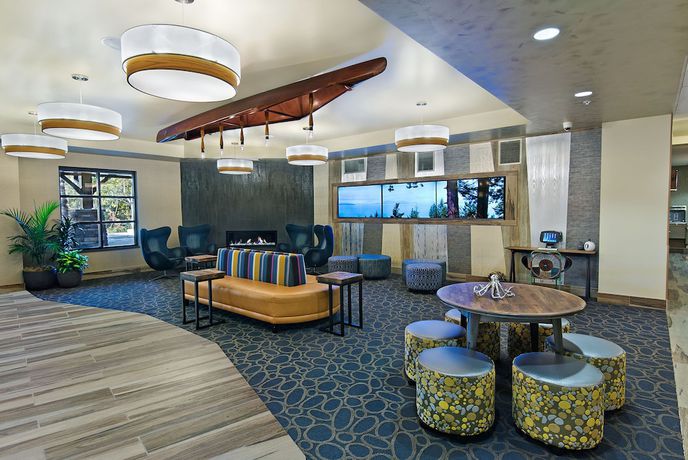 Imagen de los interiores del Hotel Oxford Suites Bellingham. Foto 19