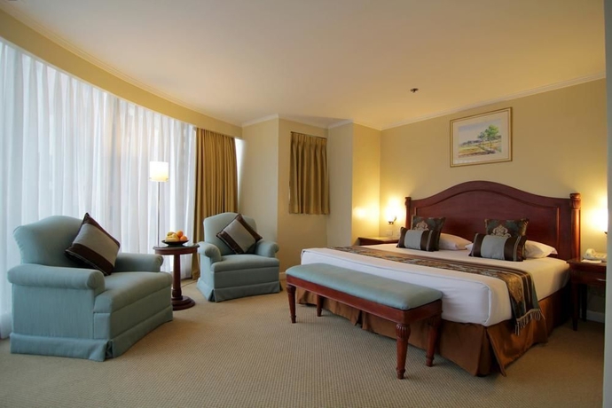 Imagen de la habitación del Hotel Oxford Suites Makati. Foto 7