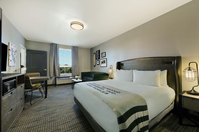 Imagen de la habitación del Hotel Oxford Suites Paso Robles. Foto 4