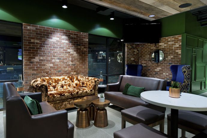Imagen del bar/restaurante del Hotel Oxford Suites Paso Robles. Foto 3