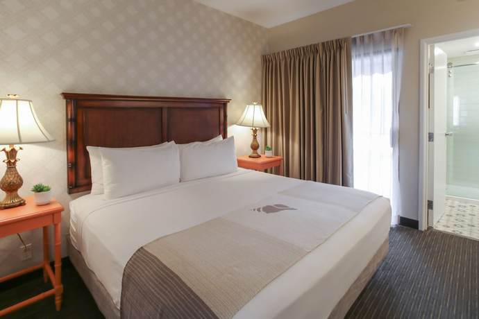 Imagen de la habitación del Hotel Oxford Suites Pismo Beach. Foto 10