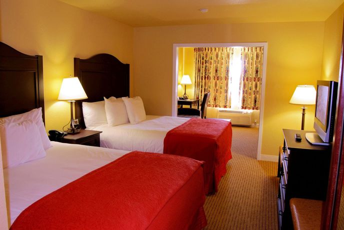 Imagen del bar/restaurante del Hotel Oxford Suites Redding. Foto 5