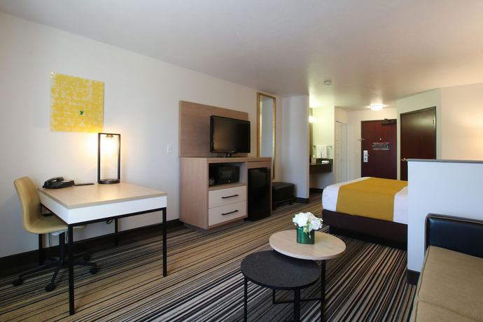 Imagen de la habitación del Hotel Oxford Suites Spokane Valley. Foto 7