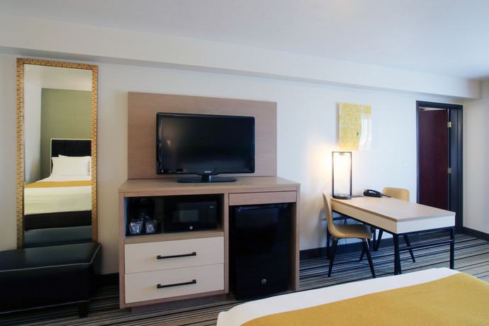 Imagen de la habitación del Hotel Oxford Suites Spokane Valley. Foto 11