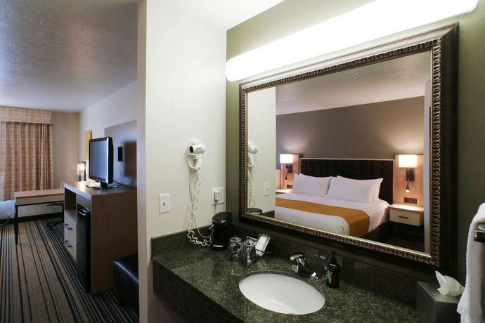 Imagen de la habitación del Hotel Oxford Suites Spokane Valley. Foto 12
