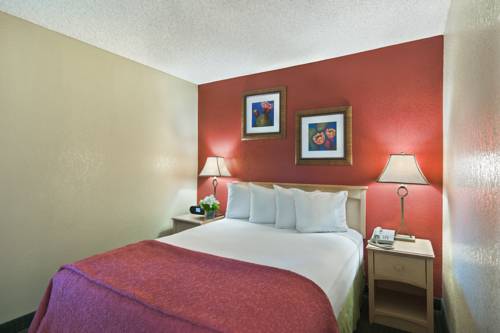 Imagen de la habitación del Hotel Oxnard Inn Lancaster. Foto 7