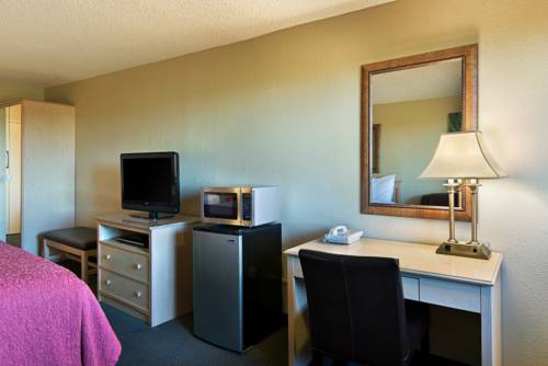 Imagen de la habitación del Hotel Oxnard Inn Lancaster. Foto 12