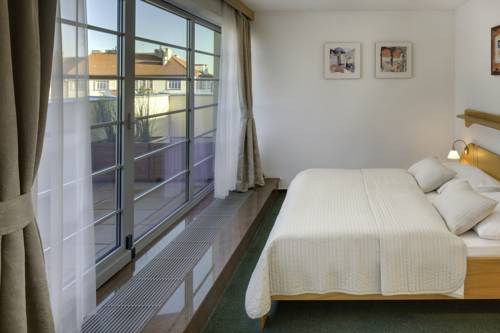 Imagen de la habitación del Hotel Oya. Foto 6