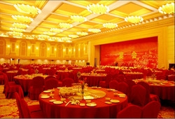 Imagen del bar/restaurante del Hotel Oyc. Foto 2