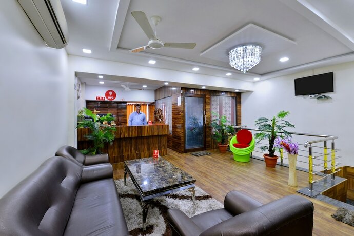 Imagen de los interiores del Hotel Oyo 10125 Anandam. Foto 18