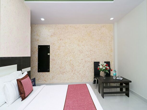 Imagen de la habitación del Hotel Oyo 10133 Rama Grand Hs. Foto 5
