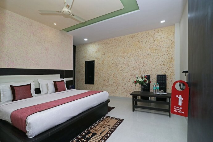 Imagen de la habitación del Hotel Oyo 10133 Rama Grand Hs. Foto 7