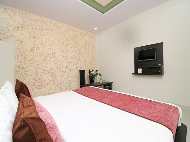 Imagen de la habitación del Hotel Oyo 10133 Rama Grand Hs. Foto 14