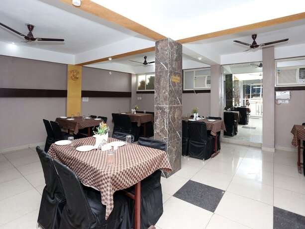 Imagen del bar/restaurante del Hotel Oyo 10137 Vaishnavi. Foto 3