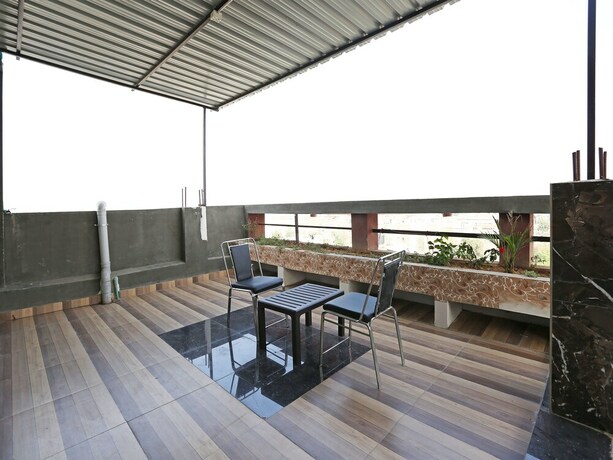 Imagen de la habitación del Hotel Oyo 10137 Vaishnavi. Foto 9