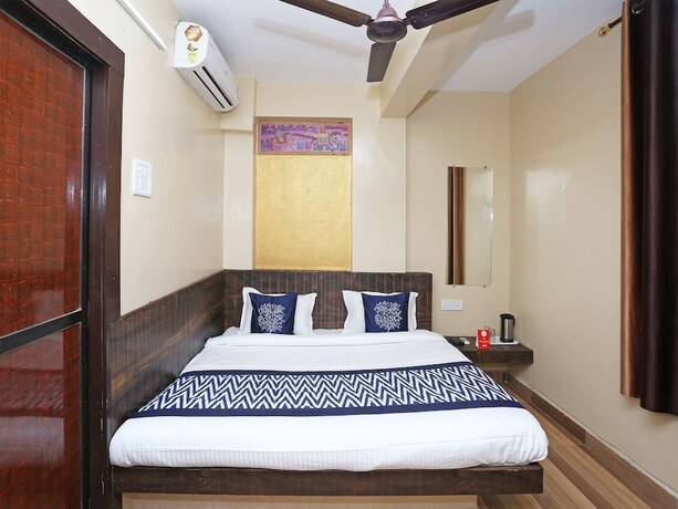 Imagen de la habitación del Hotel Oyo 10137 Vaishnavi. Foto 14