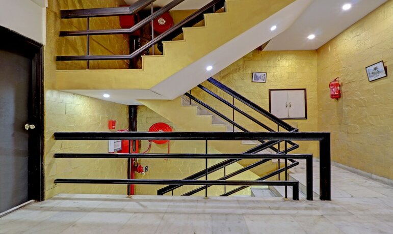 Imagen de los interiores del Hotel Oyo 10144 Southend. Foto 17