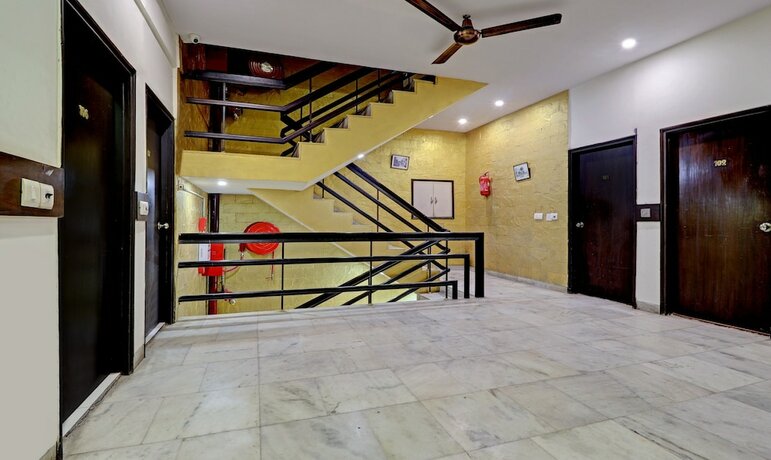 Imagen de los interiores del Hotel Oyo 10144 Southend. Foto 18