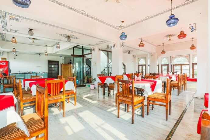 Imagen del bar/restaurante del Hotel Oyo 10319 Pichola Haveli. Foto 9