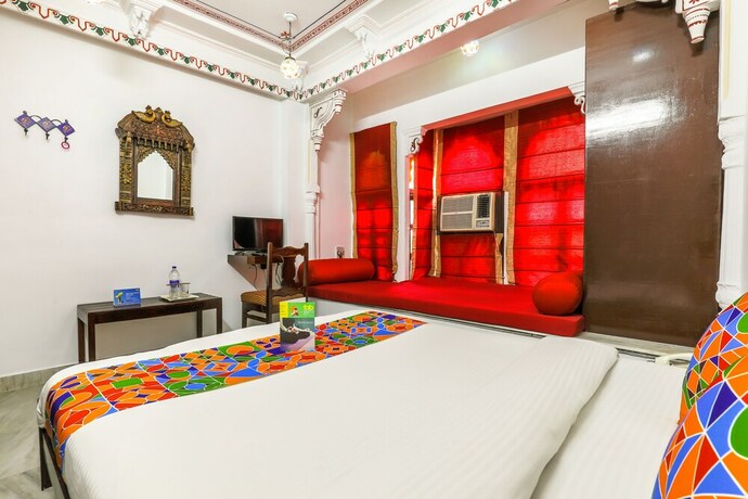 Imagen de la habitación del Hotel Oyo 10319 Pichola Haveli. Foto 16