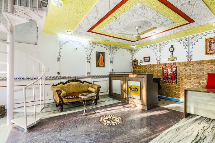 Imagen de los interiores del Hotel Oyo 10319 Pichola Haveli. Foto 38