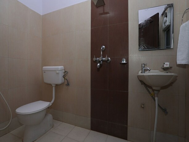 Imagen de la habitación del Hotel Oyo 10347 Deepak. Foto 14
