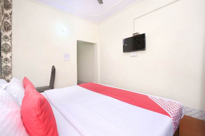 Imagen de la habitación del Hotel Oyo 10376 Golden Inn. Foto 6
