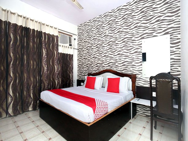 Imagen de la habitación del Hotel Oyo 10376 Golden Inn. Foto 13